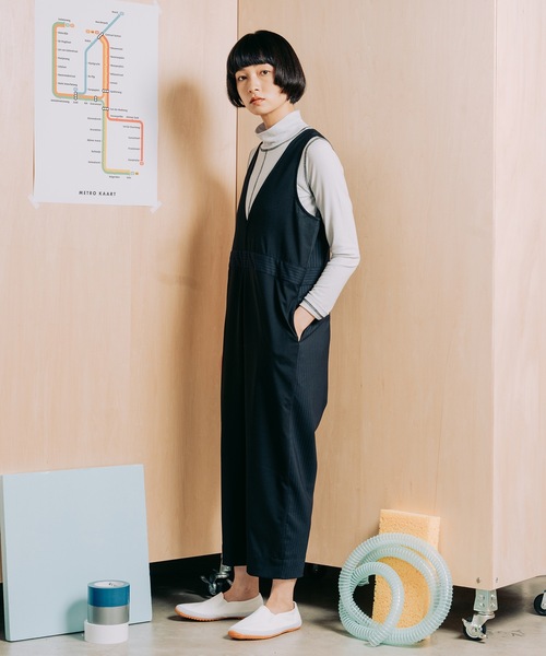 sneeuw(スニュウ)の「ストライプmixオールインワン(サロペット/オーバーオール・レディース・ブラック/グレー・ONESIZE)」の2枚目の写真