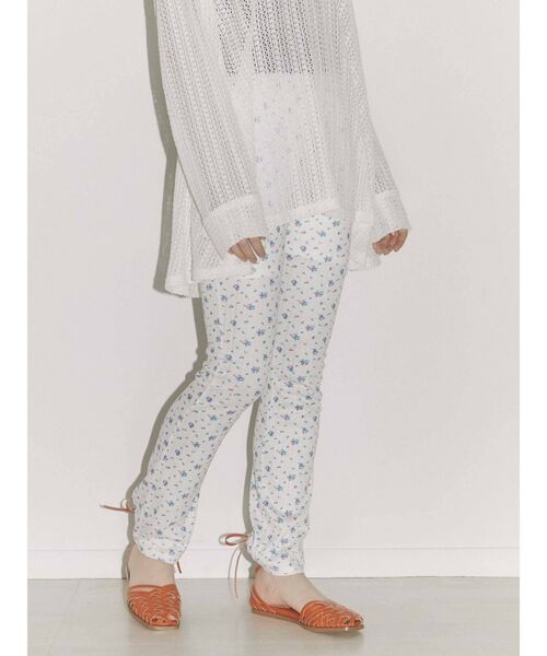 merry jenny(メリージェニー)の「petit floral フレアレギンス(その他パンツ・レディース・オフホワイト/ブラック・FREE)」の15枚目の写真