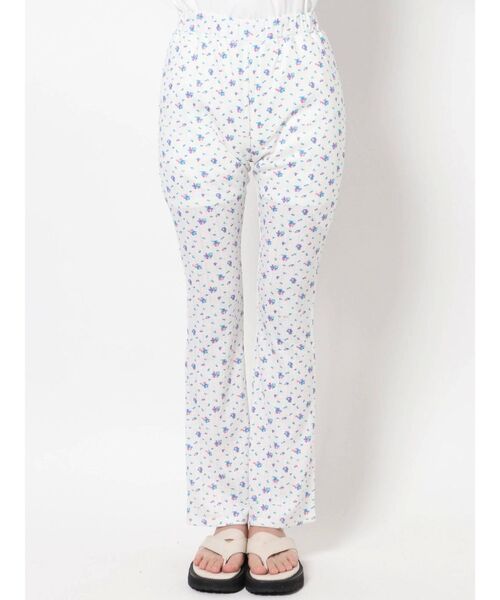 merry jenny(メリージェニー)の「petit floral フレアレギンス(その他パンツ・レディース・オフホワイト/ブラック・FREE)」の18枚目の写真