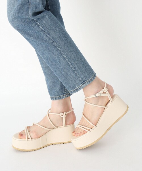 ESPERANZA（エスペランサ）の「◆【厚底／ストラップ／安定感】多重ストラップシャークソール厚底サンダル（サンダル・レディース・ブラック/オレンジ/グリーン/アイボリー・LL/S/M/L）」の17枚目の写真