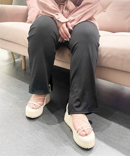 ESPERANZA（エスペランサ）の「◆【厚底／ストラップ／安定感】多重ストラップシャークソール厚底サンダル（サンダル・レディース・ブラック/オレンジ/グリーン/アイボリー・LL/S/M/L）」の22枚目の写真