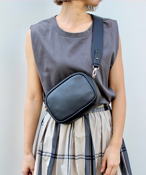 MLI'A（エムリア）の「フレンチスリーブTシャツ（Tシャツ/カットソー・レディース・スミクロ/ブラウン/カーキ/ベージュ/パープル/オフホワイト・M）」の3枚目の写真