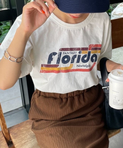 CIAOPANIC（チャオパニック）の「カジュアルダウンが叶う、ヴィンテージライクプリントTシャツ（Tシャツ/カットソー・レディース・ホワイト系その他/ホワイト系その他2/ホワイト系3・FREE）」の2枚目の写真