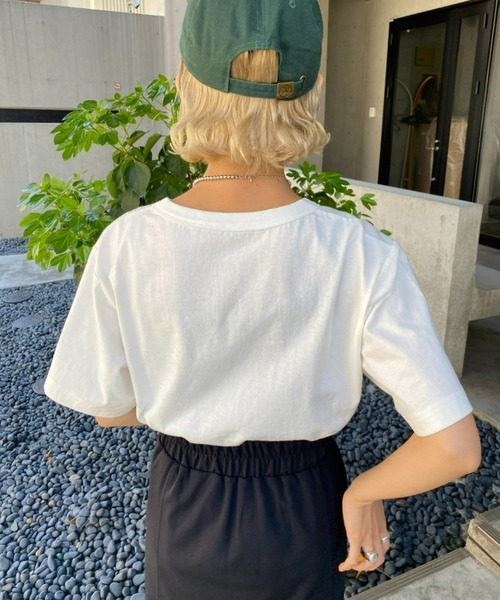 CIAOPANIC（チャオパニック）の「カジュアルダウンが叶う、ヴィンテージライクプリントTシャツ（Tシャツ/カットソー・レディース・ホワイト系その他/ホワイト系その他2/ホワイト系3・FREE）」の6枚目の写真