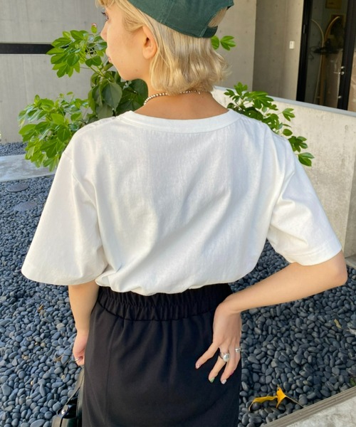 CIAOPANIC（チャオパニック）の「カジュアルダウンが叶う、ヴィンテージライクプリントTシャツ（Tシャツ/カットソー・レディース・ホワイト系その他/ホワイト系その他2/ホワイト系3・FREE）」の20枚目の写真