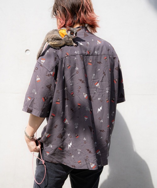 niko and...(ニコアンド)の「【ピザトル】コラボカラフル総柄シャツ(シャツ/ブラウス・レディース・チャコール/クリーム/グリーン・MEDIUM/LARGE)」の4枚目の写真