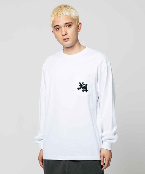 XLARGE(エクストララージ)の「OLD ENGLISH L/S POCKET TEE(Tシャツ/カットソー・メンズ・ブラウン/ブラック/ホワイト・M/XL/S/L)」の1枚目の写真