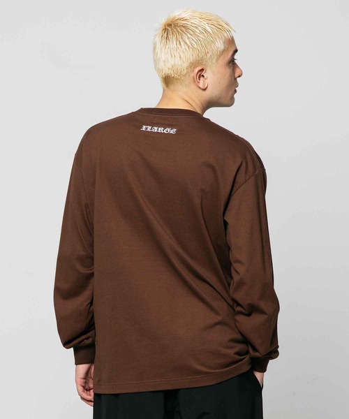 XLARGE(エクストララージ)の「OLD ENGLISH L/S POCKET TEE(Tシャツ/カットソー・メンズ・ブラウン/ブラック/ホワイト・M/XL/S/L)」の11枚目の写真