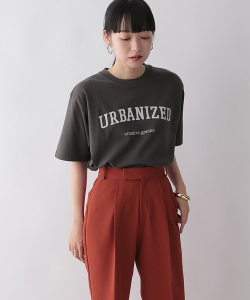 LOWRYS FARM(ローリーズファーム)の「カコウカレッジプリントTシャツ 352412(Tシャツ/カットソー・レディース・ホワイト/グレー/ピンク/アイボリー・FREE)」の3枚目の写真