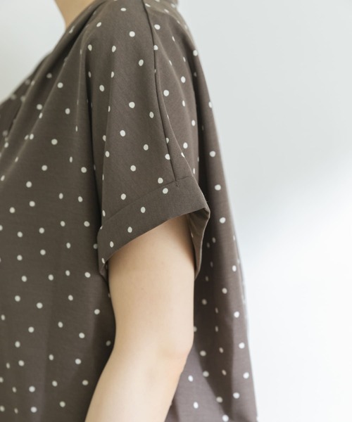 URBAN RESEARCH（アーバンリサーチ）の「エアリーVネック半袖シャツ-1（シャツ/ブラウス・レディース・オフホワイト/ネイビー/ラベンダー/ドット・FREE）」の20枚目の写真