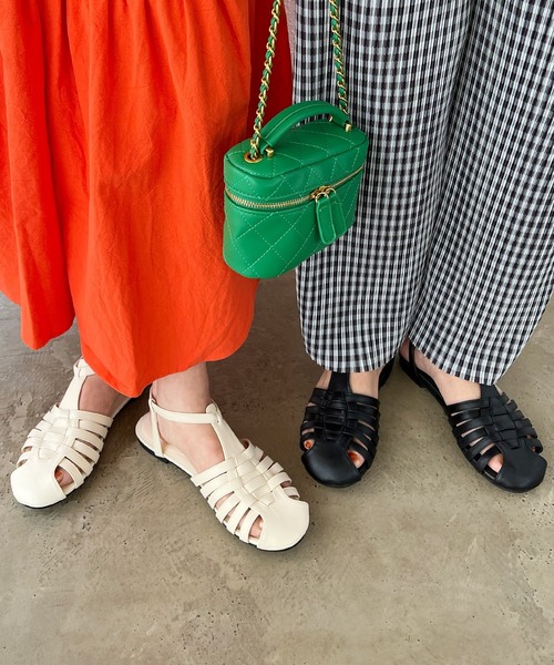 Shelly island（シェリーアイランド）の「グルカサンダル（サンダル・レディース・ホワイト/ブラック・M/L）」の2枚目の写真