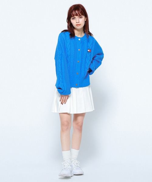 tommy jeans(トミー ジーンズ)の「バッジケーブルカーディガン(カーディガン/ボレロ・レディース・ブルー/レッド/ブラック・SMALL/LARGE/MEDIUM)」の6枚目の写真