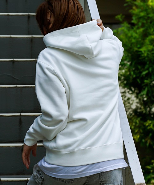 Champion(チャンピオン)の「【CHAMPION/チャンピオン】裏起毛プルオーバーパーカー ワンポイントブランドロゴ刺繍 フーディー サスティナブル素材(パーカー・メンズ・杢グレー/ダークグリーン/ネイビー/ホワイト/チャコールグレー/ブラック・SMALL/MEDIUM/LARGE/X-LARGE/XX-LARGE)」の11枚目の写真