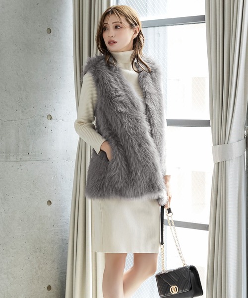 Julia Boutique（ジュリアブティック）の「フェイクファーベスト/22543（ベスト・レディース・グレー/ベージュ/ブラック/ピンク/ホワイト・ONE）」の11枚目の写真