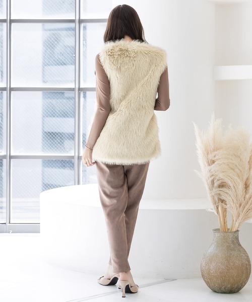 Julia Boutique（ジュリアブティック）の「フェイクファーベスト/22543（ベスト・レディース・グレー/ベージュ/ブラック/ピンク/ホワイト・ONE）」の13枚目の写真