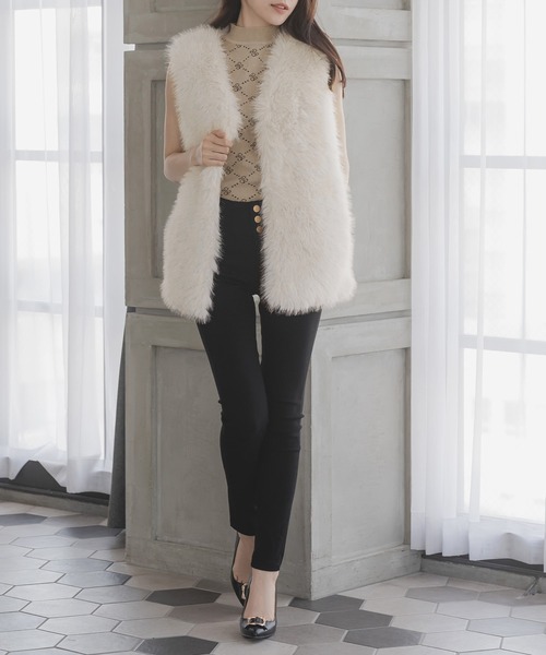 Julia Boutique（ジュリアブティック）の「フェイクファーベスト/22543（ベスト・レディース・グレー/ベージュ/ブラック/ピンク/ホワイト・ONE）」の18枚目の写真