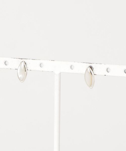 TONE SELECT GOODS(トーンセレクトグッズ)の「【925 SILVER ACC】マーキスストーンピアスSV925(OG)(ピアス(両耳用)・レディース・ホワイト/ブラック/ターコイズブルー/レッド・FREE)」の8枚目の写真