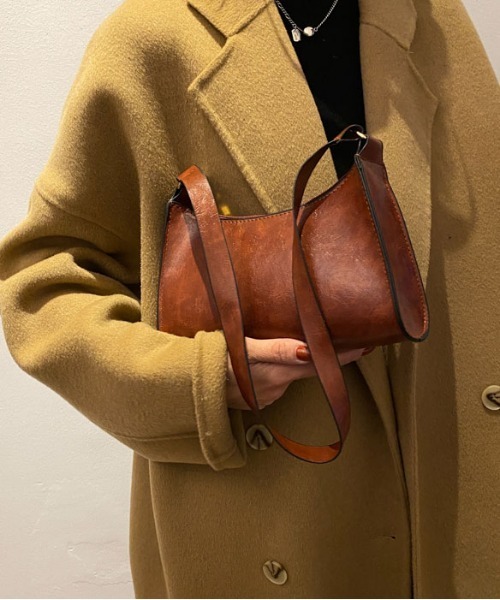 ibeul_（イベール）の「ナチュラル型押しショルダーバッグ（ショルダーバッグ・レディース・キャメル/ブラウン/ブラック・FREE）」の8枚目の写真