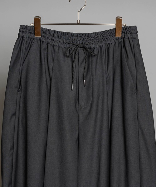 KUUUPY（クーピー）の「Deep Tuck Wide Pants - ディープタックワイドパンツ（スラックス・メンズ・チャコールグレー/グレー/ダークブラウン・SMALL/LARGE/MEDIUM）」の17枚目の写真