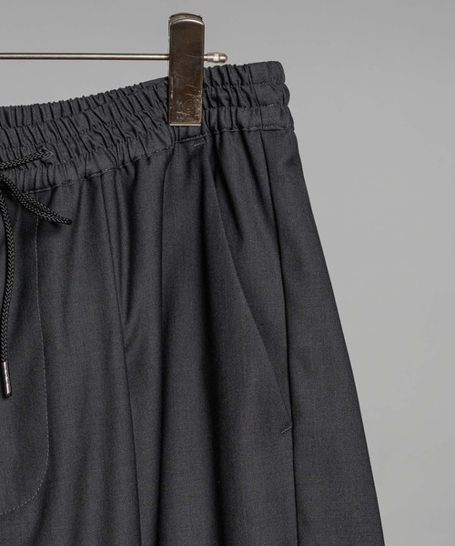 KUUUPY（クーピー）の「Deep Tuck Wide Pants - ディープタックワイドパンツ（スラックス・メンズ・チャコールグレー/グレー/ダークブラウン・SMALL/LARGE/MEDIUM）」の18枚目の写真