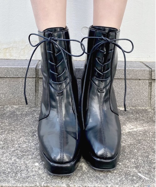 TITTY&CO.(ティティーアンドコー)の「【TITTY&CO.】スピンドルショートブーツ(ブーツ・レディース・ブラック/アイボリー・SMALL/LARGE/MEDIUM)」の7枚目の写真