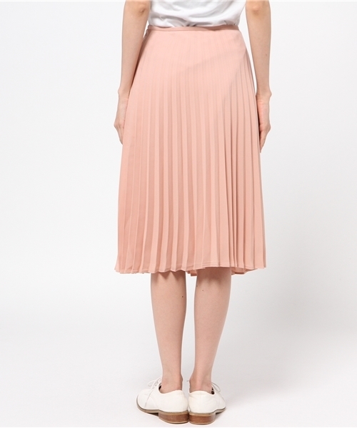 earth music&ecology(アースミュージックアンドエコロジー)の「プリーツミディスカート(スカート・レディース・ピンクベージュ・MEDIUM/SMALL)」の3枚目の写真