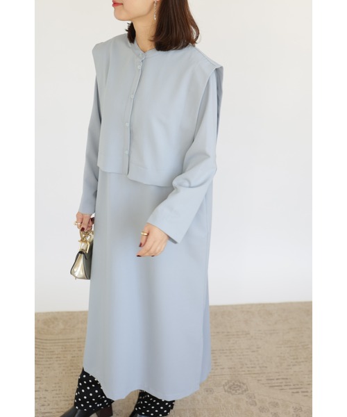 &. NOSTALGIA（アンドドットノスタルジア）の「【ZOZO限定】レイヤード風スリットスリーブワンピース（ワンピース・レディース・グレイッシュベージュ/サックスブルー・FREE）」の17枚目の写真