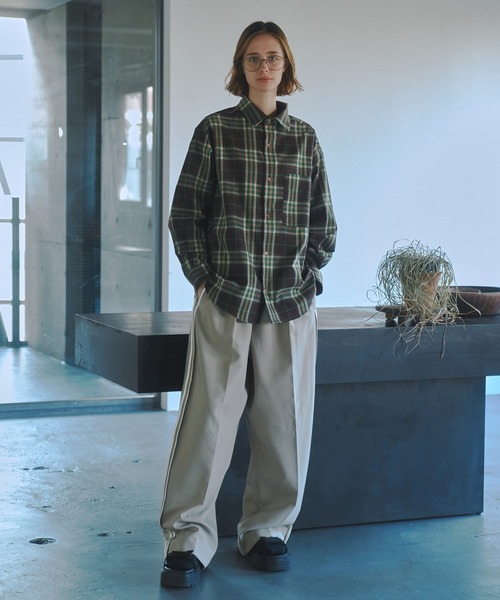 DOOPZ(ドープス)の「CLASSIC CHECK OVERSIZED SHIRT - クラシックチェックオーバーサイズシャツ(シャツ/ブラウス・メンズ・グリーン/ベージュ・LARGE/MEDIUM/SMALL)」の13枚目の写真