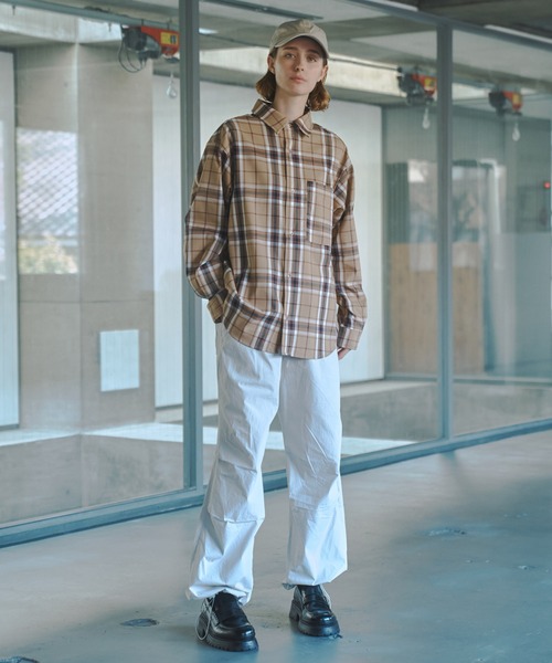 DOOPZ(ドープス)の「CLASSIC CHECK OVERSIZED SHIRT - クラシックチェックオーバーサイズシャツ(シャツ/ブラウス・メンズ・グリーン/ベージュ・LARGE/MEDIUM/SMALL)」の19枚目の写真