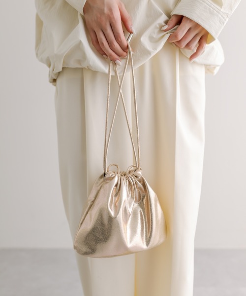 mystic(ミスティック)の「シャーリングミニショルダーバッグ(ショルダーバッグ・レディース・ブラック/シルバー/ゴールド/ホワイト/ネイビー/シルバー系その他2/イエロー・ONE SIZE)」の15枚目の写真