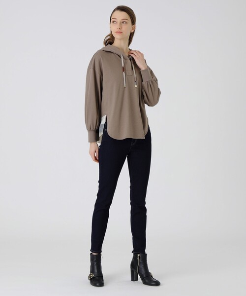 BLUE LABEL CRESTBRIDGE（ブルーレーベルクレストブリッジ）の