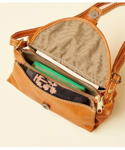 fes(フェス)の「zucchero ズッケロ ショルダーバッグ レディース ななめ掛け ミニ ミニショルダー マチ広 49633(ショルダーバッグ・レディース・ブラウン・FREE)」の8枚目の写真