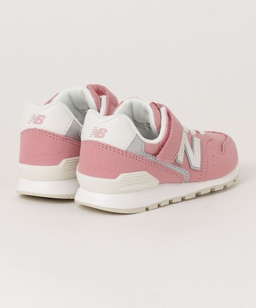 NEW BALANCE（ニューバランス）の「996（スニーカー・キッズ・ピンク/ブラウン・23.5cm/19.5cm/20.5cm/22.5cm/18.5cm/19.0cm/23.0cm/21.5cm/18.0cm/17.0cm/17.5cm/22.0cm/20.0cm/24.0cm/21.0cm）」の6枚目の写真