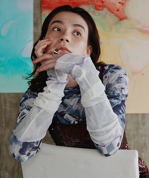 CONTROL FREAK / CTFK(コントロールフリーク)の「CONTROL FREAK(コントロールフリーク)シアーアームカバー(アームカバー・レディース・アイボリー/ブラック/グリーン・FREE)」の1枚目の写真