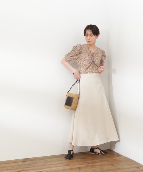 N.(N. Natural Beauty Basic)(エヌエヌナチュラルビューティーベーシック)の「◆フラワープリントパワショルブラウス(シャツ/ブラウス・レディース・ブラック系その他/ベージュ系その他・MEDIUM)」の14枚目の写真