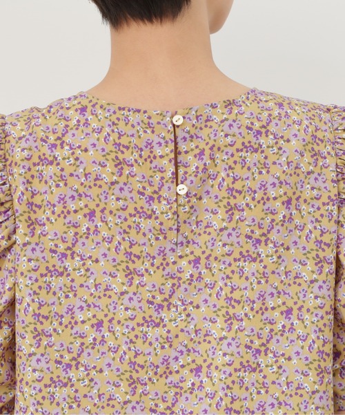 N.(N. Natural Beauty Basic)(エヌエヌナチュラルビューティーベーシック)の「◆フラワープリントパワショルブラウス(シャツ/ブラウス・レディース・ブラック系その他/ベージュ系その他・MEDIUM)」の12枚目の写真