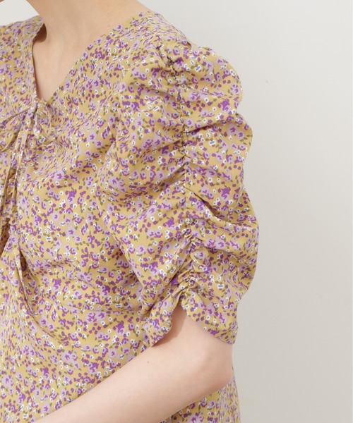 N.(N. Natural Beauty Basic)(エヌエヌナチュラルビューティーベーシック)の「◆フラワープリントパワショルブラウス(シャツ/ブラウス・レディース・ブラック系その他/ベージュ系その他・MEDIUM)」の8枚目の写真