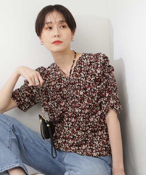 N.(N. Natural Beauty Basic)(エヌエヌナチュラルビューティーベーシック)の「◆フラワープリントパワショルブラウス(シャツ/ブラウス・レディース・ブラック系その他/ベージュ系その他・MEDIUM)」の18枚目の写真