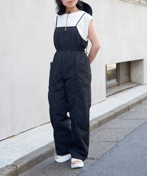 COLONY 2139（コロニートゥーワンスリーナイン）の「ナイロンウエストドロストキャミサロペット（サロペット/オーバーオール・レディース・ブラック/ホワイト・FREE）」の2枚目の写真