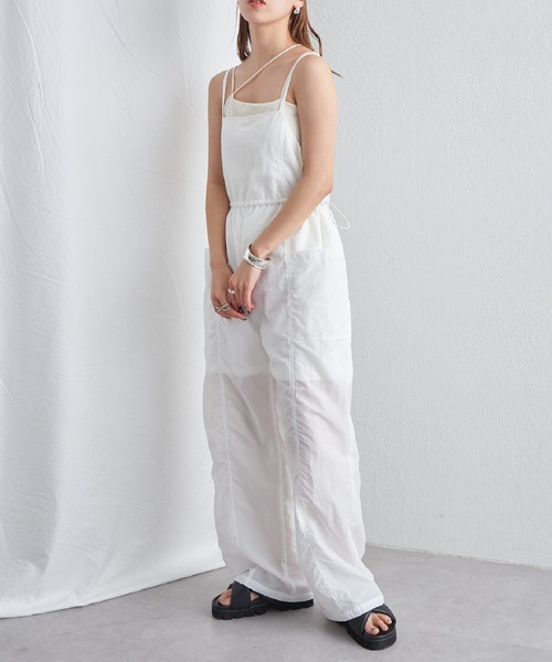 COLONY 2139（コロニートゥーワンスリーナイン）の「ナイロンウエストドロストキャミサロペット（サロペット/オーバーオール・レディース・ブラック/ホワイト・FREE）」の3枚目の写真