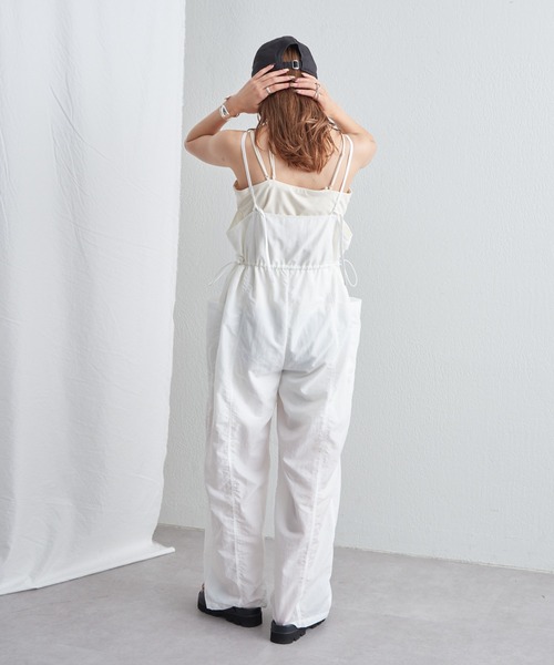 COLONY 2139（コロニートゥーワンスリーナイン）の「ナイロンウエストドロストキャミサロペット（サロペット/オーバーオール・レディース・ブラック/ホワイト・FREE）」の20枚目の写真