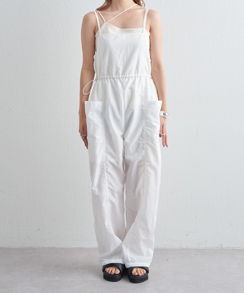 COLONY 2139（コロニートゥーワンスリーナイン）の「ナイロンウエストドロストキャミサロペット（サロペット/オーバーオール・レディース・ブラック/ホワイト・FREE）」の22枚目の写真