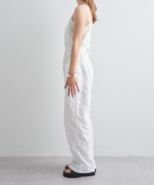 COLONY 2139（コロニートゥーワンスリーナイン）の「ナイロンウエストドロストキャミサロペット（サロペット/オーバーオール・レディース・ブラック/ホワイト・FREE）」の9枚目の写真