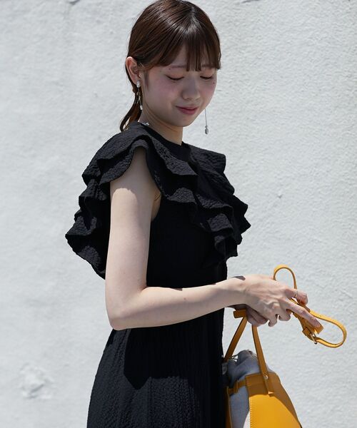 MAJESTIC LEGON（マジェスティックレゴン）の「フロントオープンフリルワンピ（ワンピース・レディース・アイボリー/オレンジ/ブラック・MEDIUM/SMALL）」の10枚目の写真