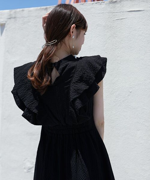 MAJESTIC LEGON（マジェスティックレゴン）の「フロントオープンフリルワンピ（ワンピース・レディース・アイボリー/オレンジ/ブラック・MEDIUM/SMALL）」の11枚目の写真