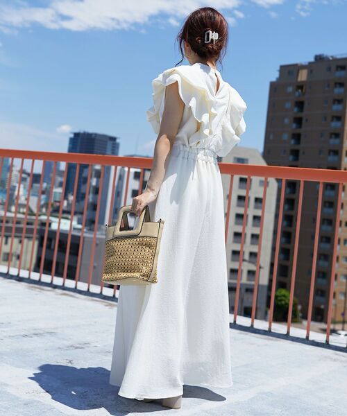 MAJESTIC LEGON（マジェスティックレゴン）の「フロントオープンフリルワンピ（ワンピース・レディース・アイボリー/オレンジ/ブラック・MEDIUM/SMALL）」の20枚目の写真