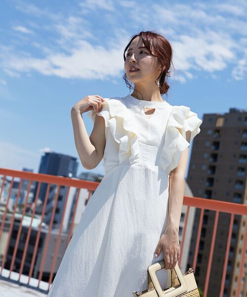 MAJESTIC LEGON（マジェスティックレゴン）の「フロントオープンフリルワンピ（ワンピース・レディース・アイボリー/オレンジ/ブラック・MEDIUM/SMALL）」の21枚目の写真