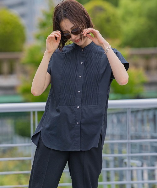 LAUTREAMONT（ロートレアモン）の「ピンタックフレンチスリーブ