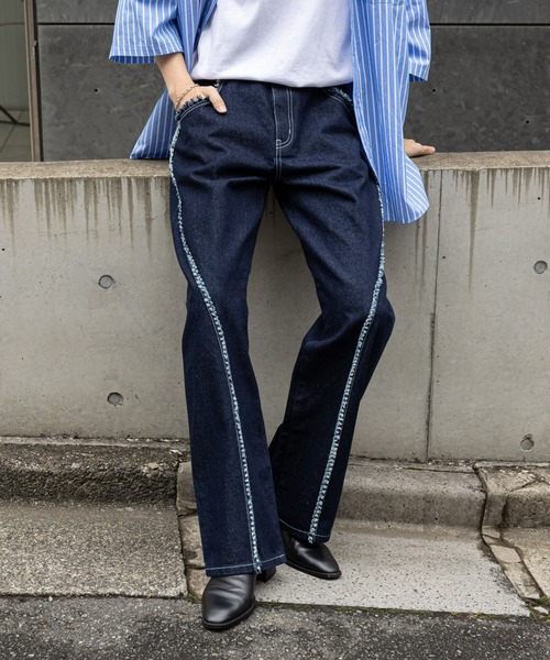 COLONY 2139（コロニートゥーワンスリーナイン）の「スウィッチングフリンジデニム（デニムパンツ・メンズ・ブラック/ブルー・MEDIUM/LARGE）」の11枚目の写真