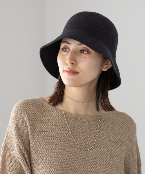 LEPSIM(レプシィム)の「バスクバケットハット 964164(ハット・レディース・ブラック/アイボリー/ダークブラウン・ONE SIZE)」の2枚目の写真